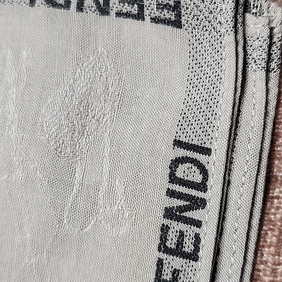 FENDI 💯 Authentic Handkerchief Cotton - Picture 2 of 7